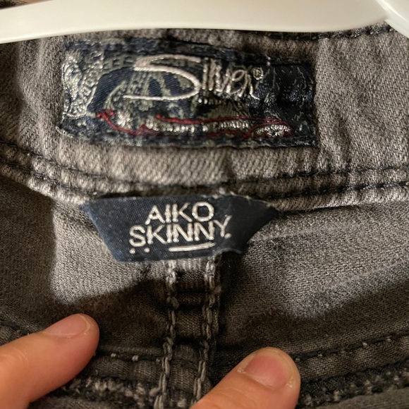 Jeans - Picture 4 of 5